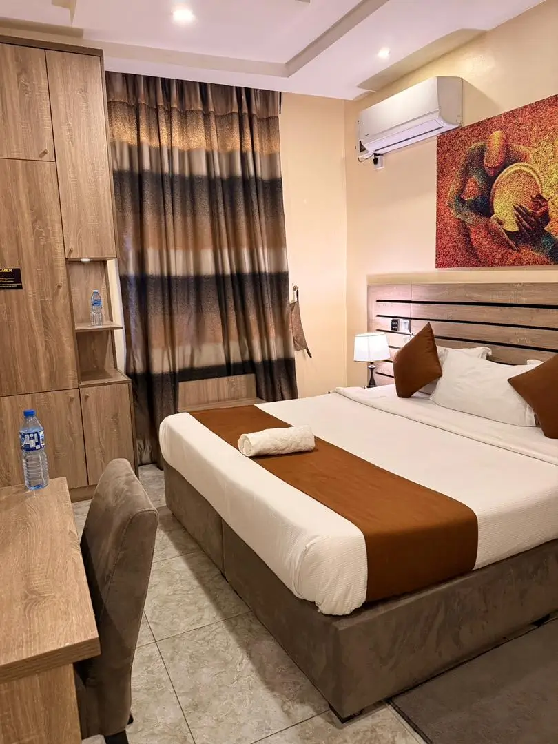 Grand deluxe in MozOne Hotels Hombori