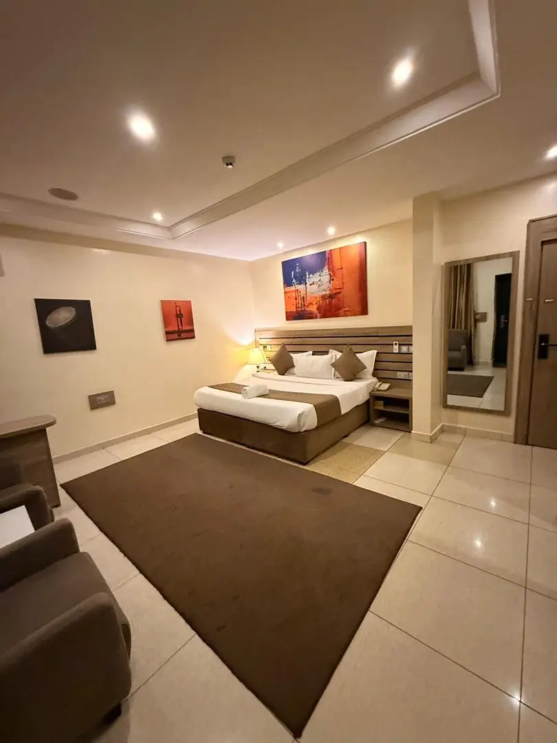 Super Deluxe Room MozOne Hotels