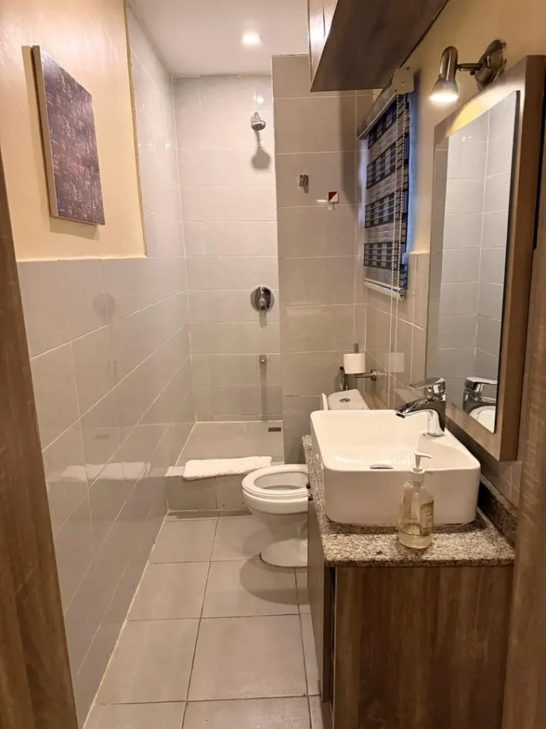 one-bedroom suite in MozOne Hotels Hombori